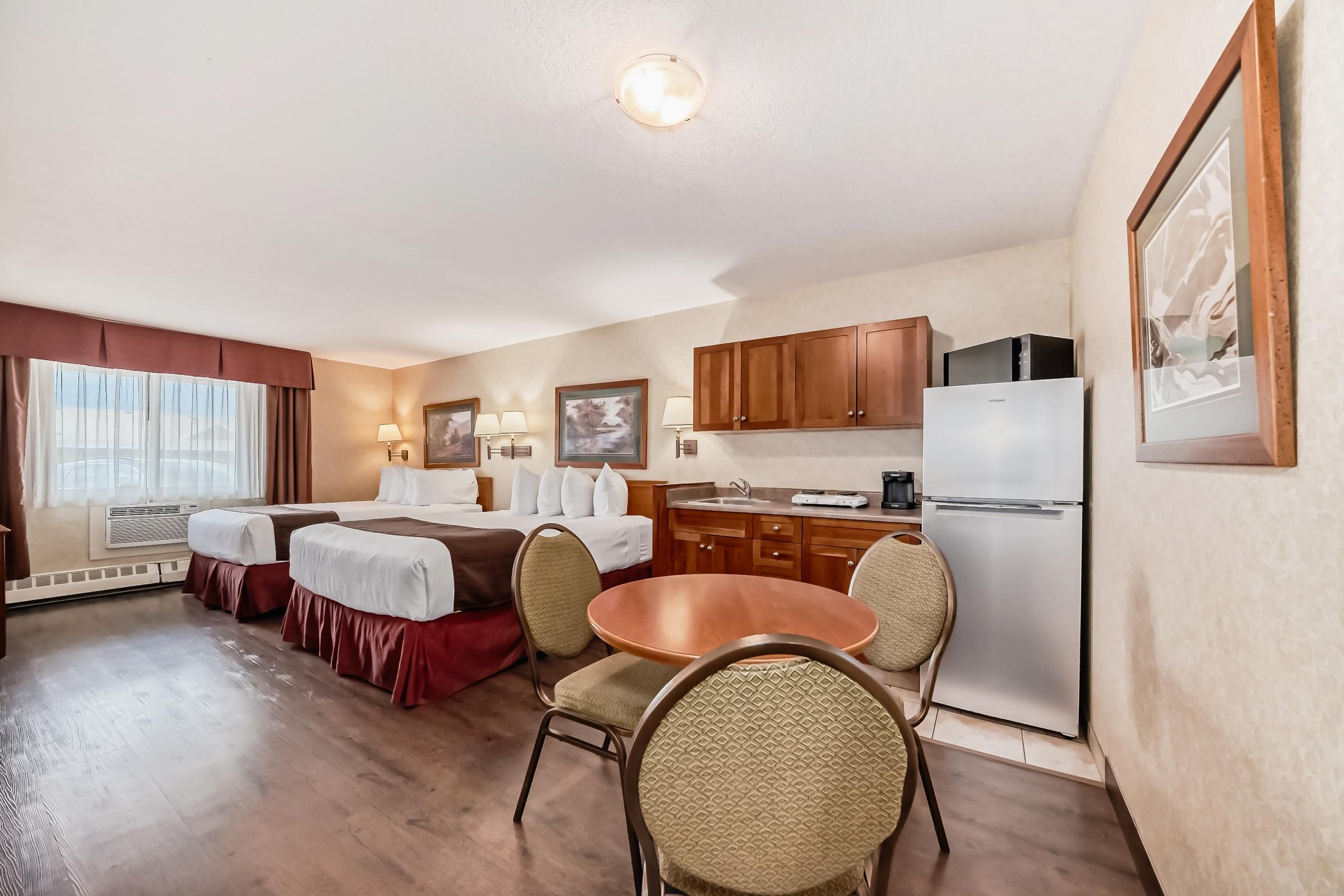 Kitchenette Rooms at Stony Plain Inn & Suites
